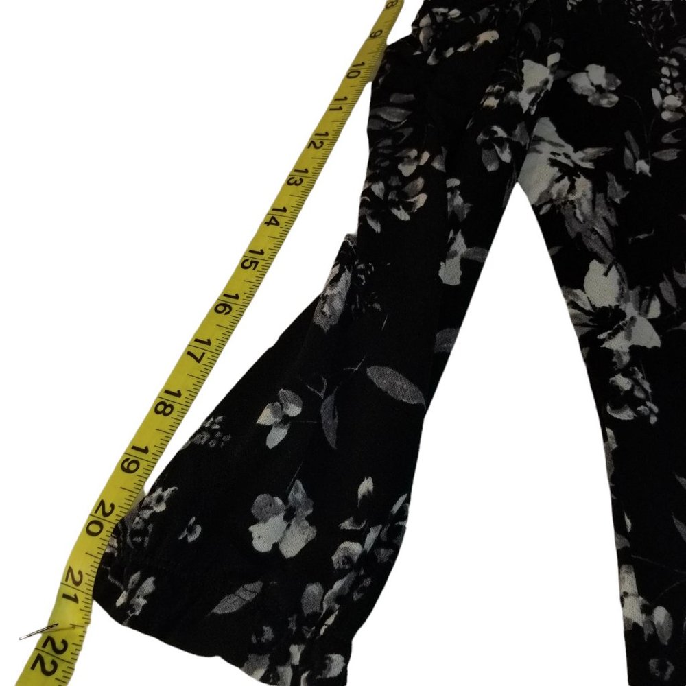 Adrienne Vittadini Size S black, gray & white floral blouse - Picture 9 of 11
